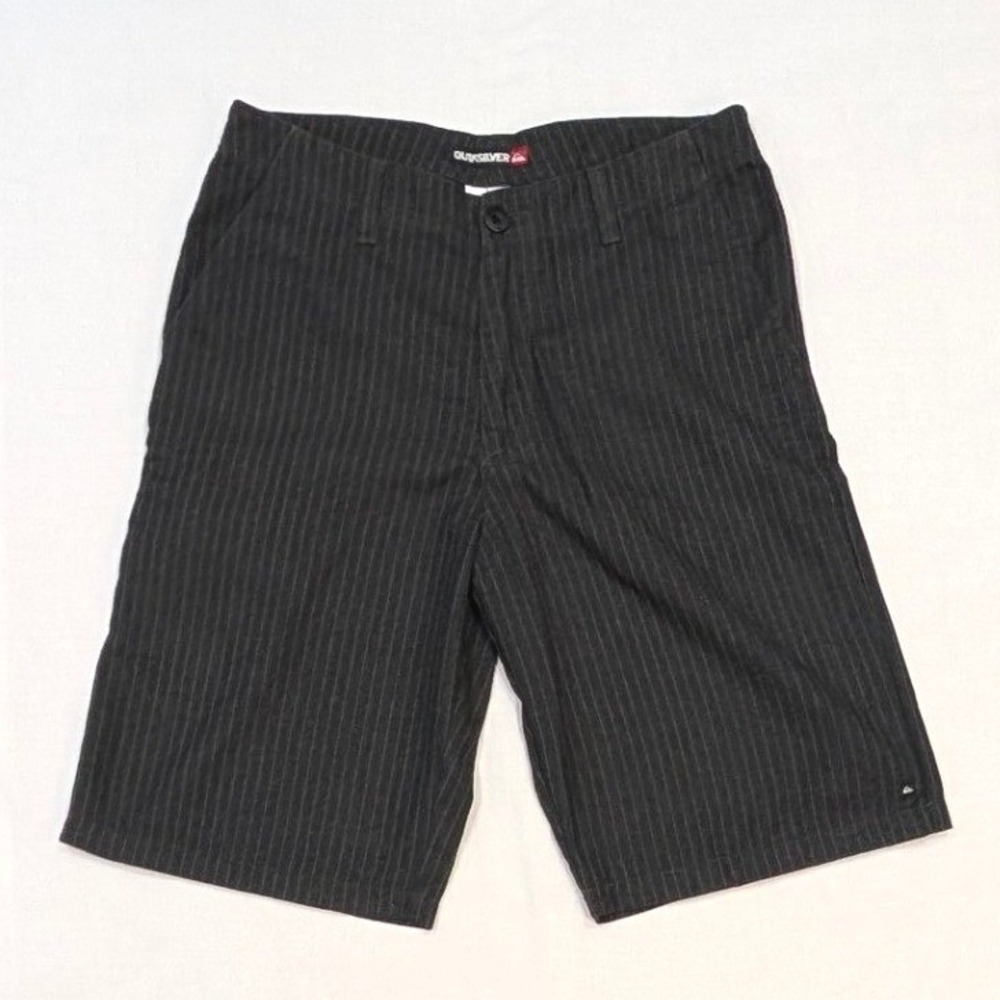 Quiksilver Men's Pinstripe Shorts Black Grey Embroidered Logo Size 32 Chino